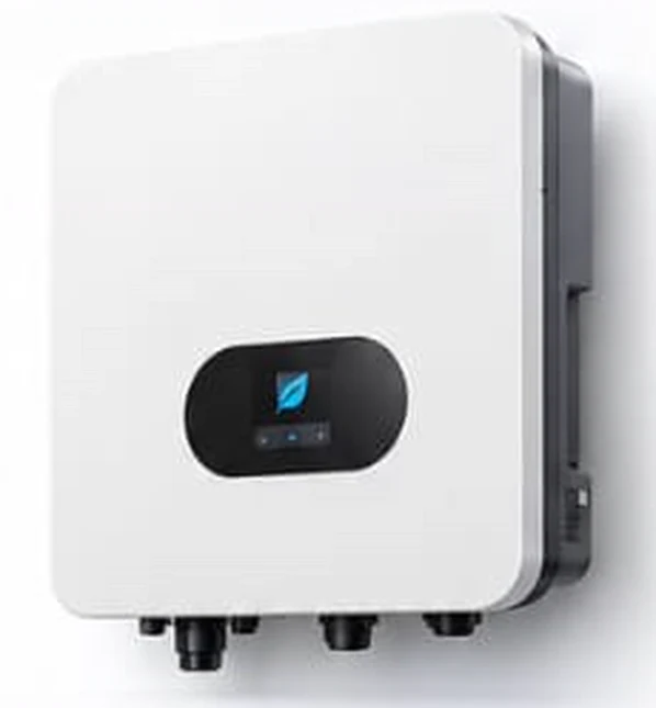 Inverter solar yang dipasang pada dinding rumah